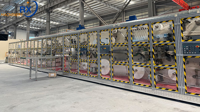 زيارة عملاء هنود لشركة RX Machinery لفحص آلة الفوط الصحية